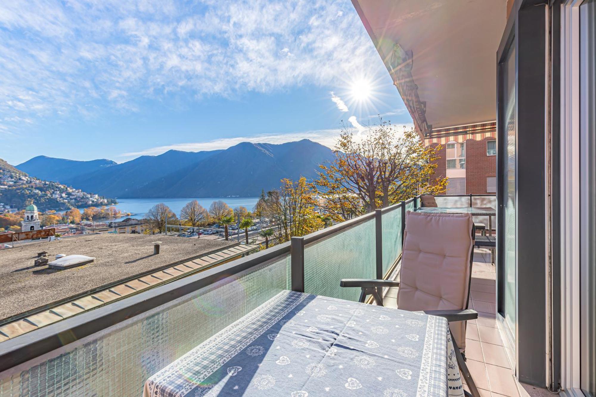 Imperial Of Lugano 4 With A Lake View Behind The Station And 10 Min From The Lake 아파트 외부 사진